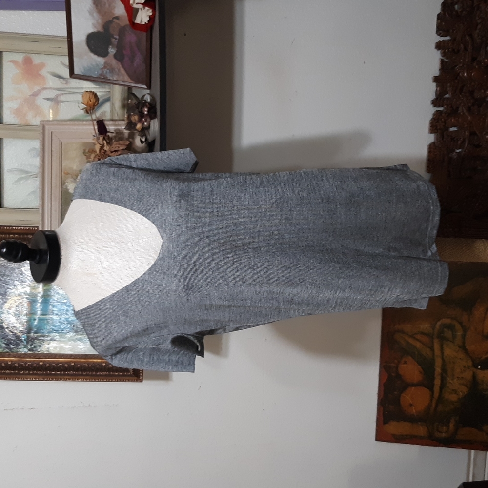 Womens Gray T-shirt Blouse Sz Med Thin Hang overshirt top shortsleeve b46